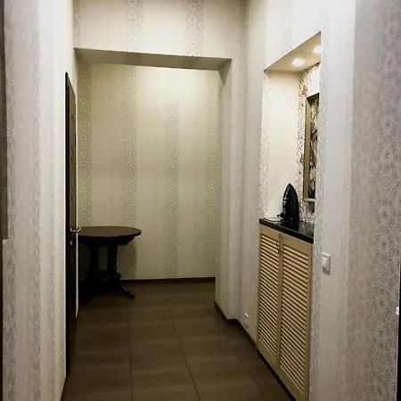 Apartment-біля вокзалу-недалеко від центру -городоцька 151 Apartment